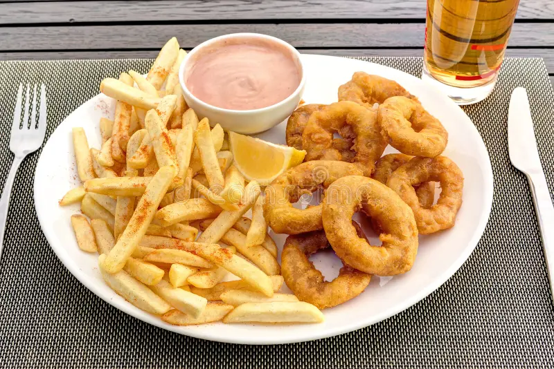 CALAMARS A LA ROMAINE + FRITES
